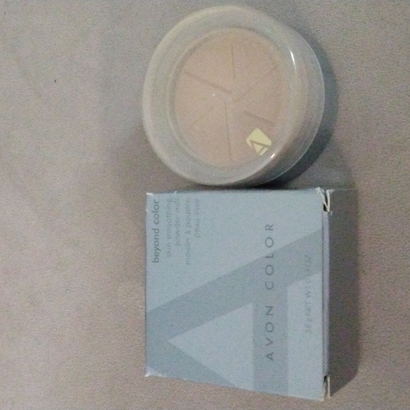 Avon Beyond Color Skin Smoothing Powder Mill Light Medium New Old Stock 3.8grams - Picture 4 of 5